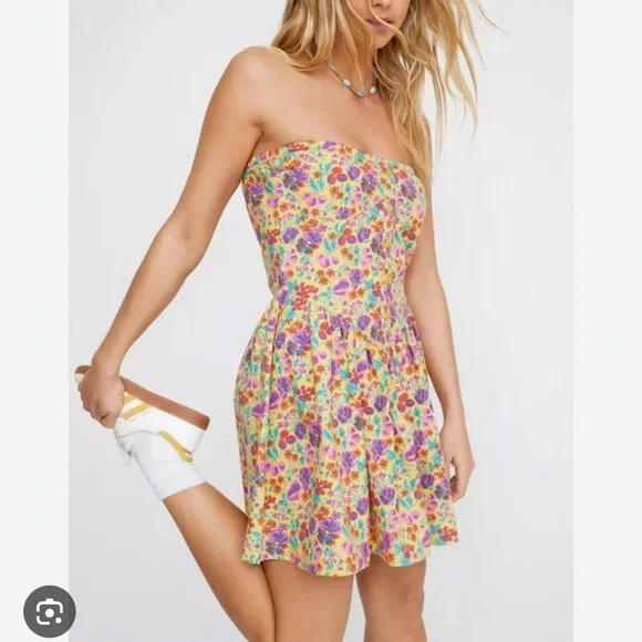 Nasty Gal Ditsy printed bustier Skater dress - Picture 2 of 3